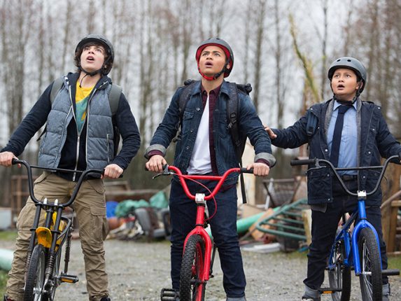 Series phim Mech-X4 của Disney XD kết hợp các mức độ của phim dài tập nhằm hài hòa với truyền hình vô tuyến